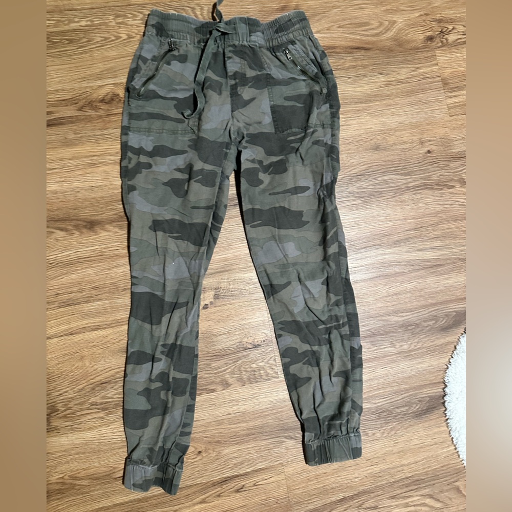 XS Garage Camo Joggers